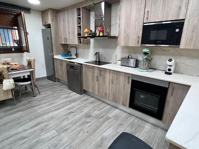 Casa en venta en Castellserà, de 415 m² 8 habitaciones por 265.000