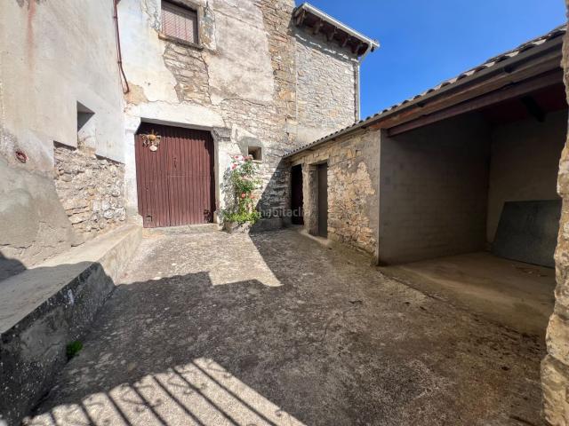 Casa en venta en Castiello de Jaca. Casa rural en venta en Calle Santiago, 2. Casas Castiello de.