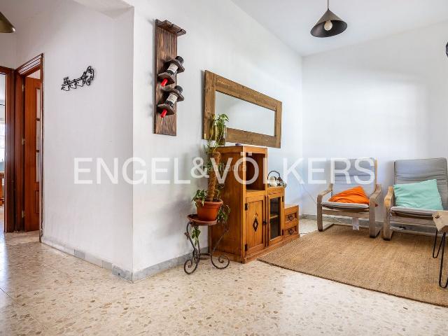 Casa en venta en Castilblanco de los Arroyos. Amplitud y privacidad en Urbanización La Colina. Casas Castilblanco de los.