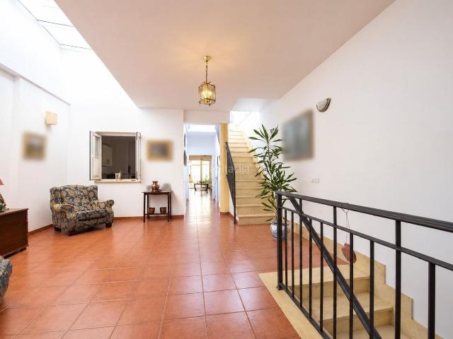 Casa en venta en Castilleja de la Cuesta. CASTILLEJA DE LA CUESTA. CASA EN CALLE REAL. Casas Castilleja de la.