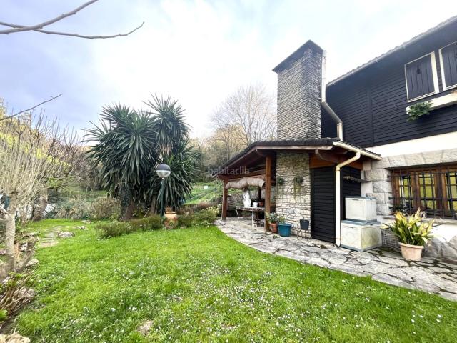 Casa en venta en Castro Urdiales, Cotolino. Casa Chalet independiente en venta en Barrio Brazomar 46, Castro Urdiales. Casas Castro.