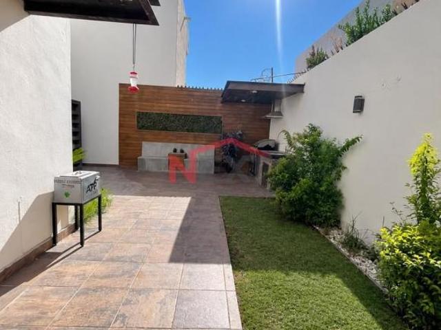 CASA EN VENTA EN CAMPANARIO RESIDENCIAL