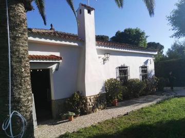 Casa en venta en Carmona