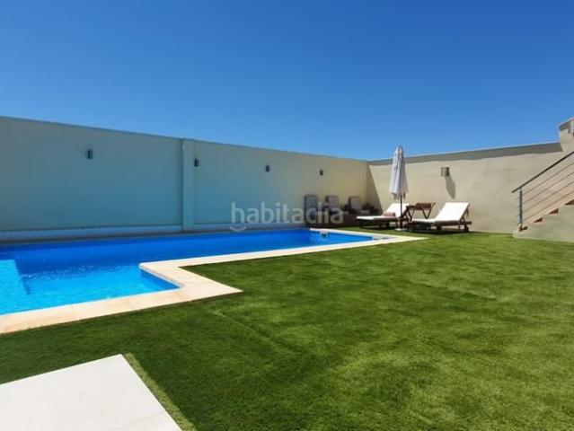 Casa en venta en Carolina La. ¡MAGNIFICA CASA CON PISCINA EN LA CAROLINA!. Casas Carolina.