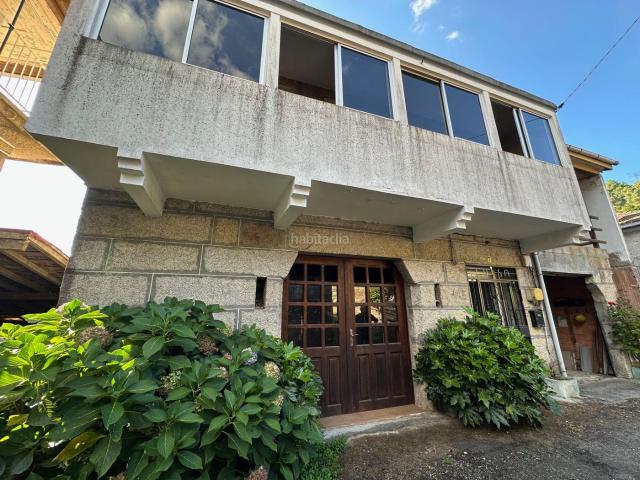 Casa en venta en Carballiño O. CASA HABITABLE Y EDIFICACIONES PARA REFORMAR. Casas Carballiño.