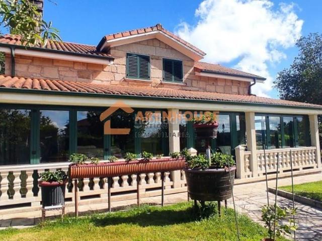 Casa en venta en Carballiño O. Casas Carballiño.