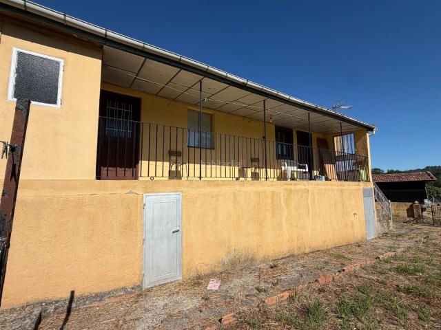 Casa en venta en Carballiño O. Casas Carballiño.