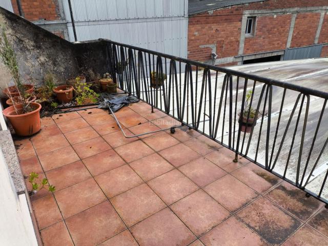Casa en venta en Carballo. Casa y nave en Vazquez de Parga, Carballo. También ideal para promoción de nueva vivenda. Casas.
