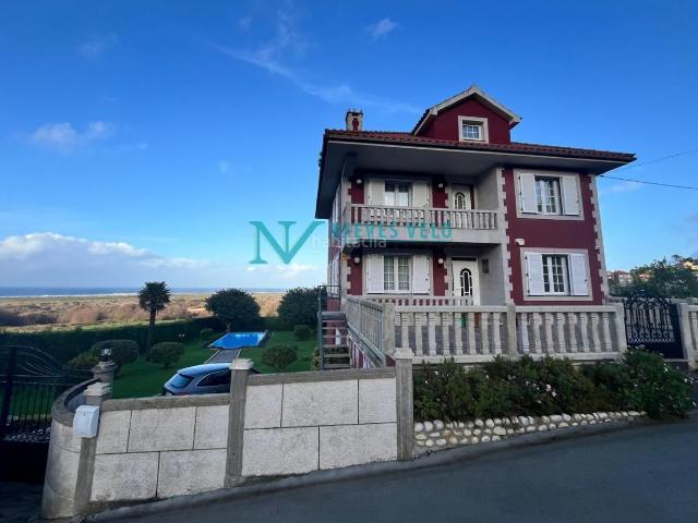 Casa en venta en Carballo. Casas.