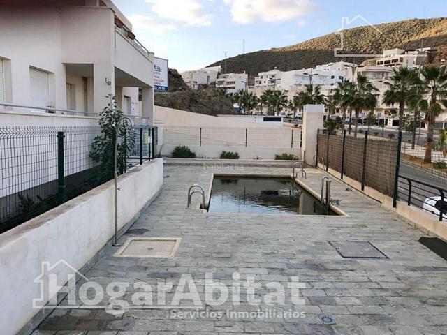 Casa en venta en Carboneras. CASA CON PISCINA, GARAJE Y TERRAZA CERCA DE LA PLAYA. Casas.