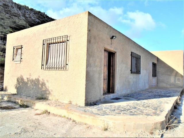 Casa en venta en Carboneras. Casas.
