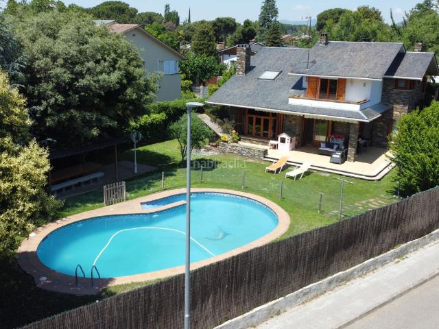 Chalet en venta en Cardedeu. IMPRESIONANTE CON PISCINA EN DOMINICS. Chalets.