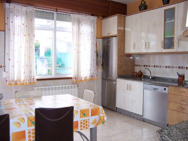 Casa en venta en Cariño. * A ESCASOS METROS DE LA PLAYA Y PASO MARÍTIMO *. Casas.