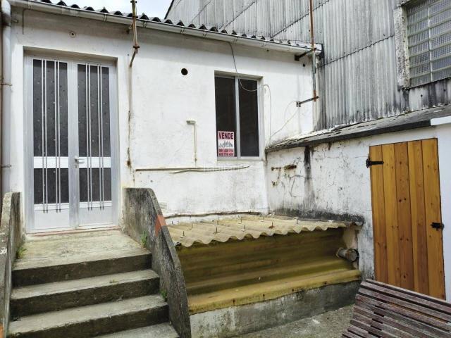 Casa en venta en Cariño. Gran oportunidad! Casa unifamiliar con doble acceso e infinitas posibilidades. Casas.