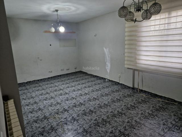 Casa en venta en Carracedelo. Amplia Casa en Carracedelo Tu Oportunidad de Renovación a Solo 159,000. Casas.