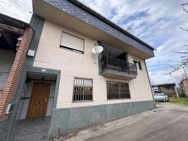 Casa en venta en Carracedelo. CASA EN CARRACEDELO. Casas.