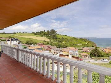 Casa en venta en Carreño. Chalet independiente con VISTAS AL MAR en Urbanización Xivares Le presentamos una exclusiva vivienda unifamiliar independiente u. Casas.