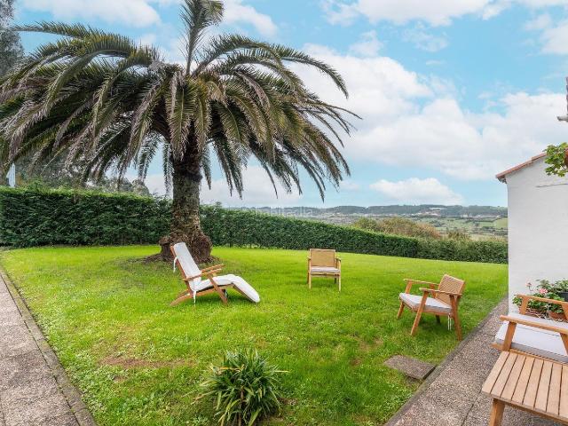 Casa en venta en Carreño. Exclusiva y auténtica casa mariñana con finca en excelente estado Guimarán Carreño. Casas.