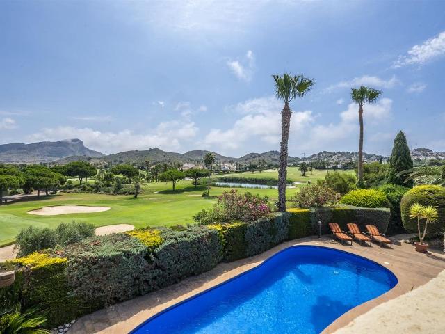 Casa en venta en Cartagena, La Manga Club. Casas.