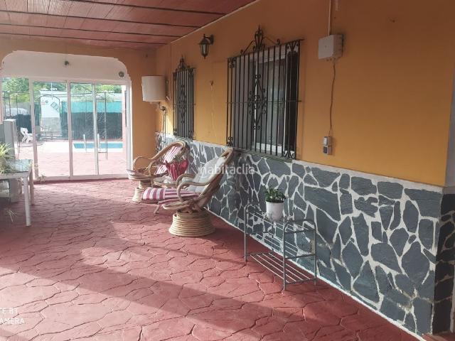 Casa en venta en Cártama, Cártama pueblo. Finca con dos casas entradas independientes. Casas.