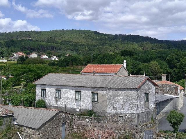 Casa en venta en Catoira. Casa de piedra para reformar en DimoPortocanles Catoira 720m2 Libres de Parcela. SIN REGISTRAR. Casas.