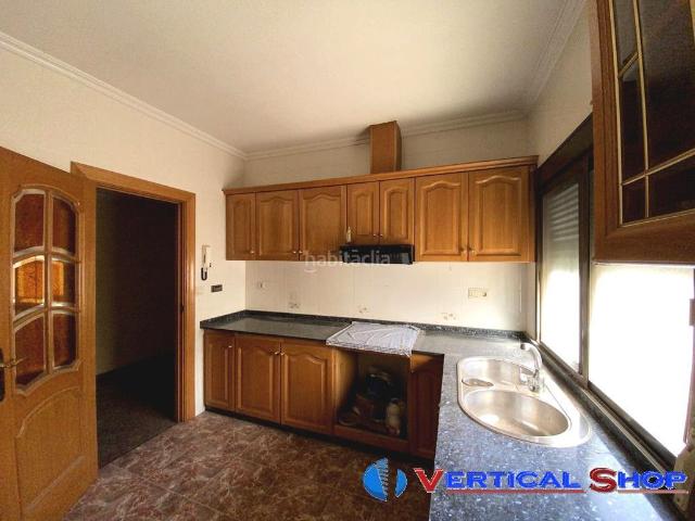 Casa en venta en Caudete. Casa en venta en Cánovas del Castillo, 4 dormitorios. Casas.