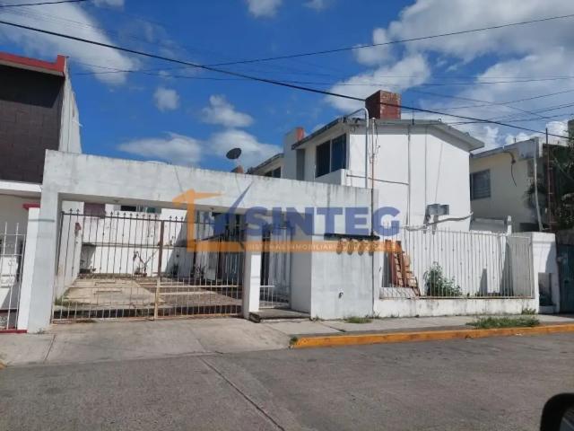 Casa en venta en Cazones, Poza Rica de Hidalgo, Veracruz de Ignacio de la Llave