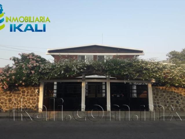 Casa en venta en Cazones, Poza Rica de Hidalgo, Veracruz de Ignacio de la Llave