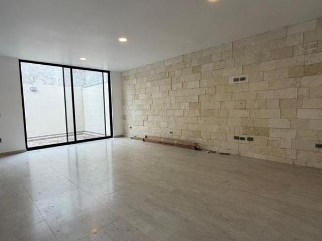 Casa en venta en cañadas del Arroyo con recámara en pb