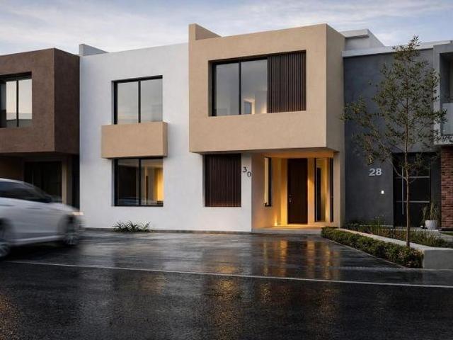 Casa en venta en Cañadas del Arroyo, Estudio o 4ta Recámara en PB, 3 Baños, Lujo