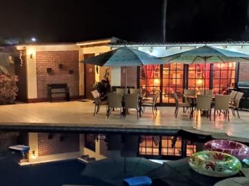 Casa en venta en Santa Cruz de Flores - Barbacoa