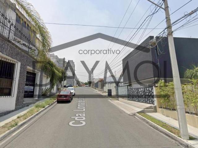 Casa en venta en Cda. Loma de Landa 16, Loma Dorada, 76060 Santiago de Querétaro, Qro