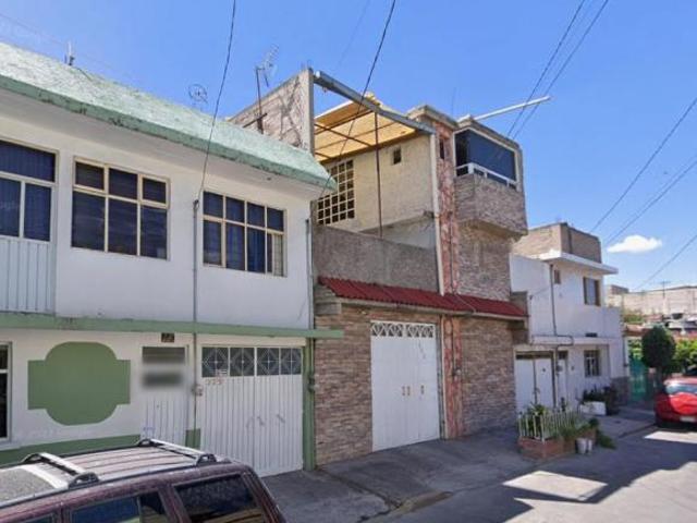 CASA EN VENTA EN CDAD. NEZAHUALCOYOTL