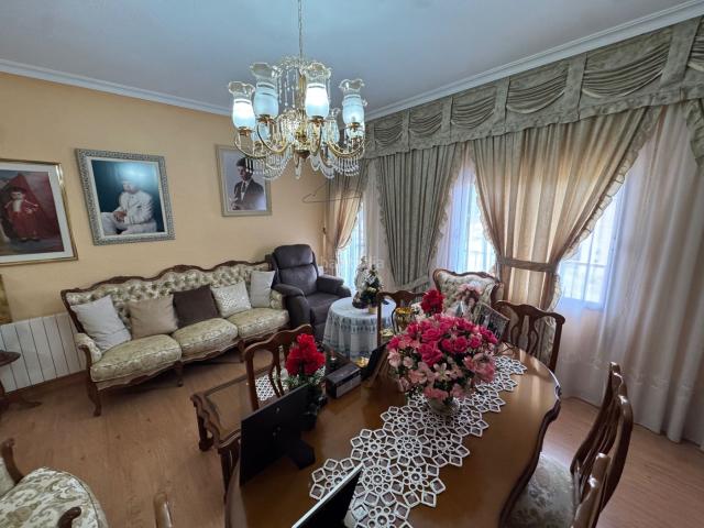 Casa en venta en Cehegín. ? SE VENDE OPORTUNIDAD ÚNICA: VIVIENDA + NEGOCIO FAMILIAR LISTO PARA ARRANCAR ?. Casas.