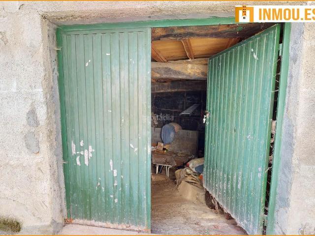 Casa en venta en Celanova. SE VENDE CASA EN VILANOVA DOS INFANTES CON TERRENO TRASERO. Casas.