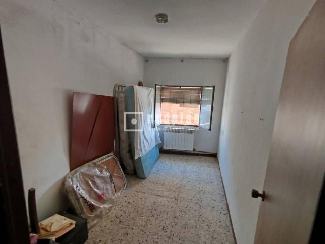 Casa en venta en Cenicientos. CASA ADOSASA CON 4 DORMITORIOS EN CENICIENTOS. Casas.