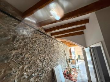 Casa en venta en Centelles. Casa Reformada en Centelles con posibilidad de construir dos casas más. Casas.