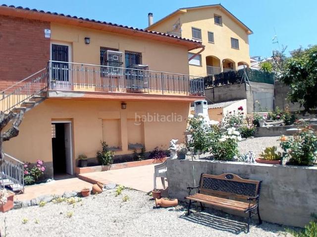 Casa en venta en Centelles. ELS HOSTALETS DE BALENYA. CASA PARCELA CONTIGUA! 2 X 1 CASA DE 100 m2 AMPLIABLES, 4 HABITACIONES, GRAN GARAJE, JARDIN Y OTRA PA. Casas.