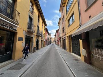 Casa en venta en Centelles. OPORTUNIDAD DE INVERSIÓN EN CENTELLES EDIFICIO COMPLETO EN UBICACIÓN PRIME. Casas.