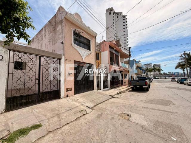CASA EN VENTA EN CENTRO