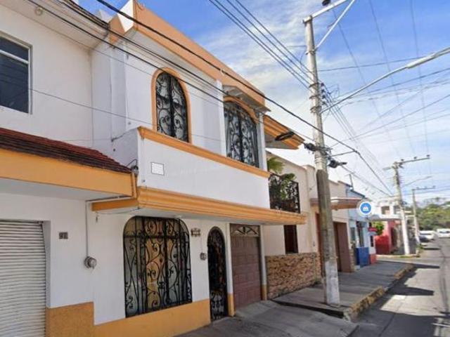 CASA EN VENTA EN CENTRO DE TEPIC NAYARIT