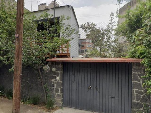 Casa en Venta en Centro de Tlalpan. Cerca de Patio Tlalpan