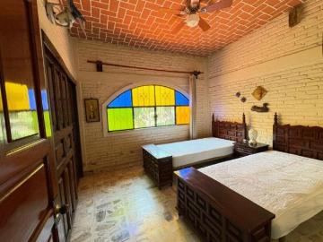 Casa en Venta en Centro de Jiutepec, Gran Ubicación