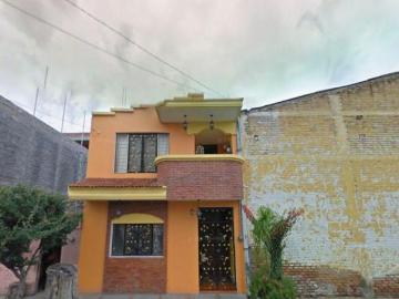 Casa en Venta en Centro La Barca, Jalisco. CLL