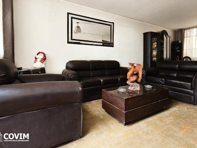 Casa en Venta en Cercado – Urb. San Jerónimo