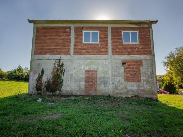 Casa en venta en Cerceda. Casa de dos alturas de 205m2 con finca de 4497m2 Xesteda Cerceda. Casas.