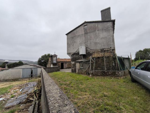Casa en venta en Cerceda. Casa para reformar en Xesteda. Casas.