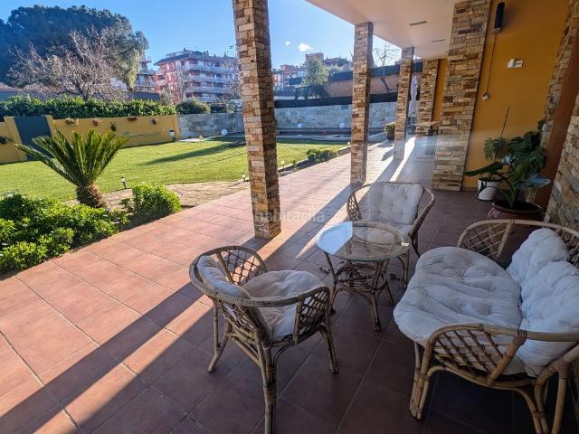 Casa en venta en Cerdanyola del Vallès, Centre Cordelles. Casa con piscina y jardín en Cerdanyola. Casas Cerdanyola del.