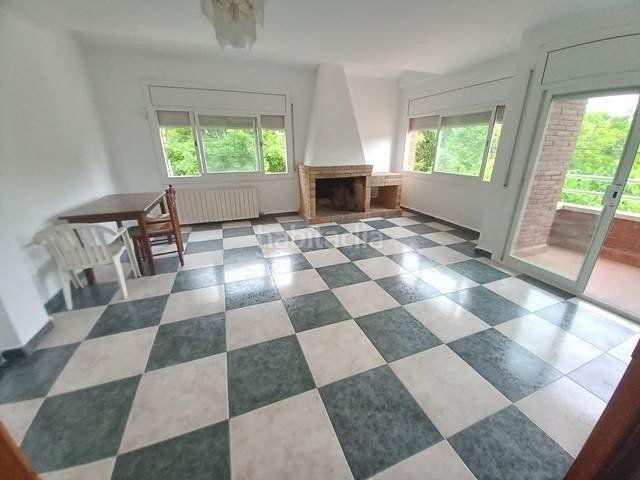 Casa en venta en Cerdanyola del Vallès, Martinica Ateneu. MAGNIFICA Y COMODA CASA CON 2 TERRAZAS. Casas Cerdanyola del.