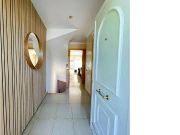 Casa en venta en Cerdanyola del Vallès, Serraparera. CASA ADOSADA EN SERRAPARERA CON PISCINA Y GARAJE. Casas Cerdanyola del.